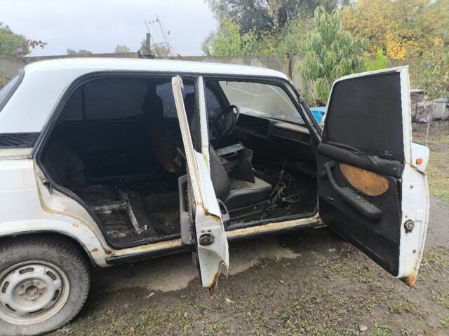 Белый Другая Другая, объемом двигателя 0 л и пробегом 50 тыс. км за 400 $, фото 7 на Automoto.ua