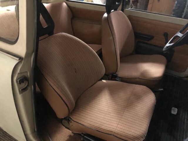 Бежевый Другая Другая, объемом двигателя 0 л и пробегом 30 тыс. км за 1200 $, фото 6 на Automoto.ua