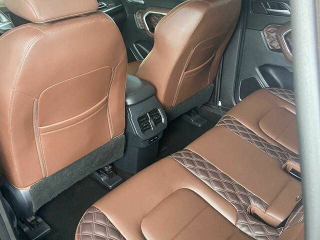 Коричневый Другая Другая, объемом двигателя 2 л и пробегом 2 тыс. км за 16000 $, фото 7 на Automoto.ua