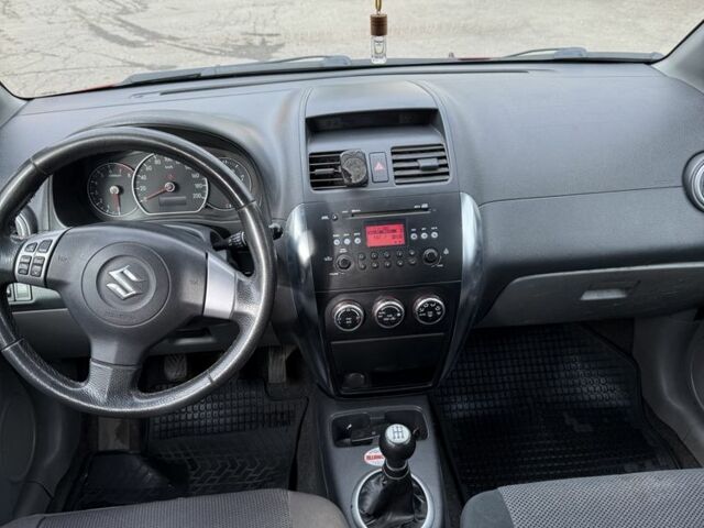 Червоний Інша Інша, об'ємом двигуна 1.6 л та пробігом 141 тис. км за 7000 $, фото 5 на Automoto.ua