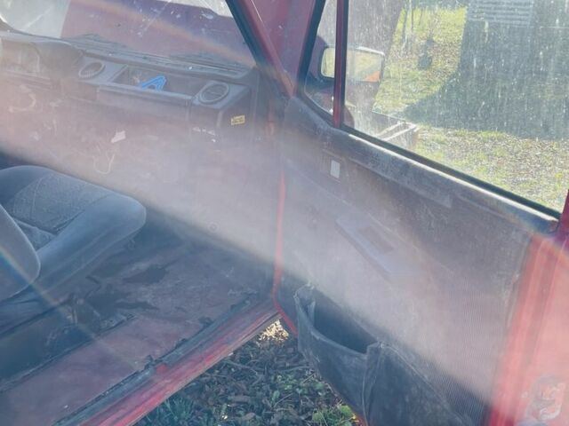 Красный Другая Другая, объемом двигателя 1.4 л и пробегом 80 тыс. км за 1500 $, фото 8 на Automoto.ua