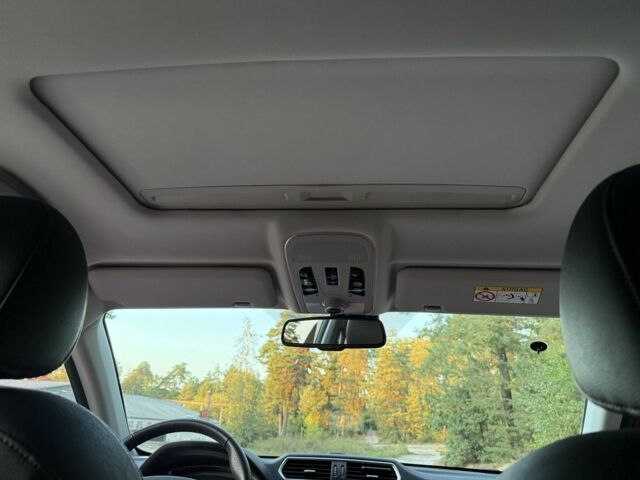 Червоний Інша Інша, об'ємом двигуна 1.5 л та пробігом 70 тис. км за 17000 $, фото 12 на Automoto.ua