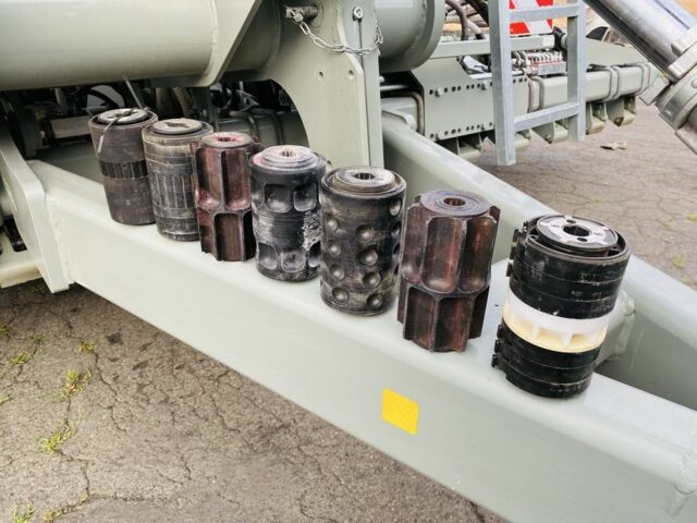 Другая Другая, объемом двигателя 0 л и пробегом 0 тыс. км за 230000 $, фото 7 на Automoto.ua