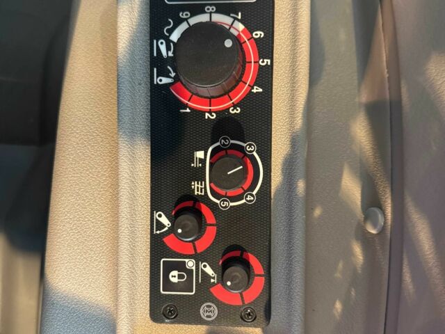 Другая Другая, объемом двигателя 3.9 л и пробегом 1 тыс. км за 55447 $, фото 9 на Automoto.ua