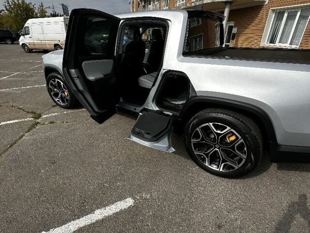Сірий Інша Інша, об'ємом двигуна 0 л та пробігом 20 тис. км за 50000 $, фото 5 на Automoto.ua