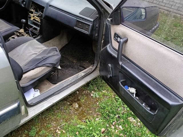 Серый Другая Другая, объемом двигателя 2.2 л и пробегом 363 тыс. км за 17 $, фото 13 на Automoto.ua