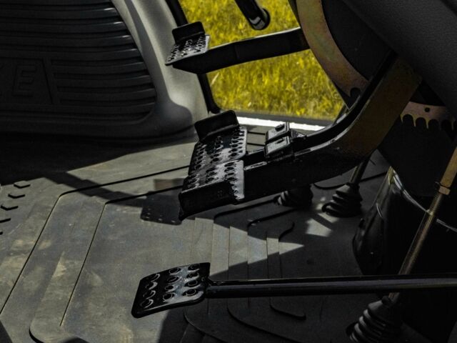 Другая Другая, объемом двигателя 4200 л и пробегом 5 тыс. км за 24900 $, фото 12 на Automoto.ua