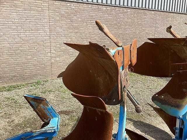 Другая Другая, объемом двигателя 0 л и пробегом 0 тыс. км за 12900 $, фото 4 на Automoto.ua