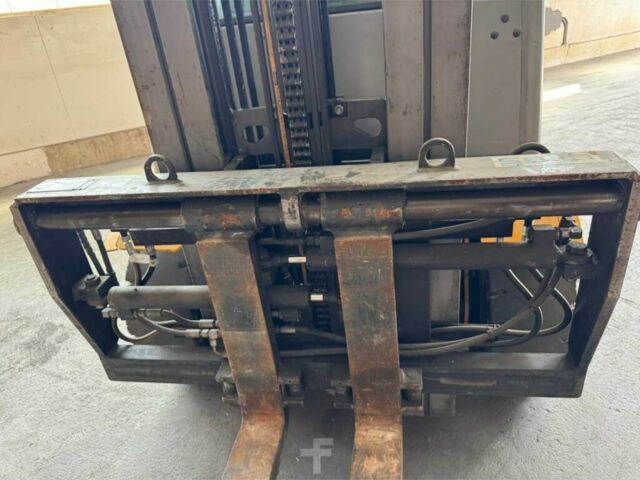 Другая Megane Scenic, объемом двигателя 6 л и пробегом 0 тыс. км за 14946 $, фото 7 на Automoto.ua