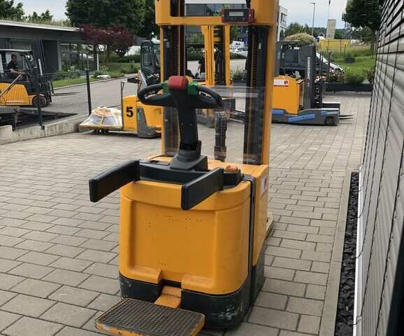 Другая Megane Scenic, объемом двигателя 6 л и пробегом 0 тыс. км за 4850 $, фото 4 на Automoto.ua