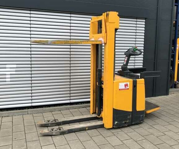 Другая Megane Scenic, объемом двигателя 6 л и пробегом 0 тыс. км за 4850 $, фото 8 на Automoto.ua