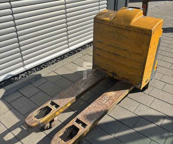 Другая Megane Scenic, объемом двигателя 6 л и пробегом 0 тыс. км за 2633 $, фото 1 на Automoto.ua