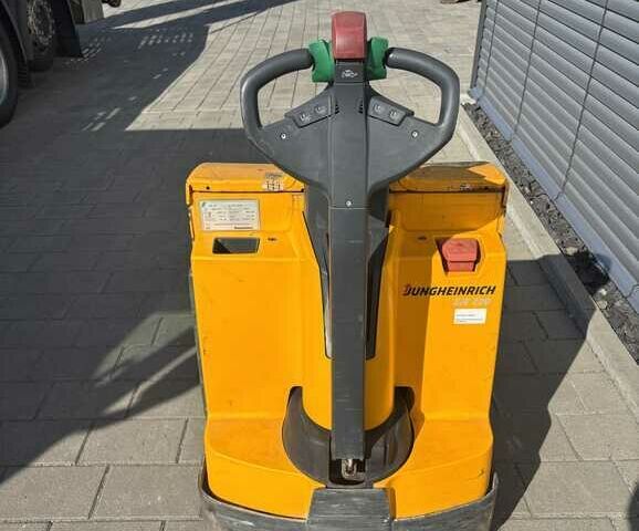 Другая Megane Scenic, объемом двигателя 6 л и пробегом 0 тыс. км за 2633 $, фото 9 на Automoto.ua