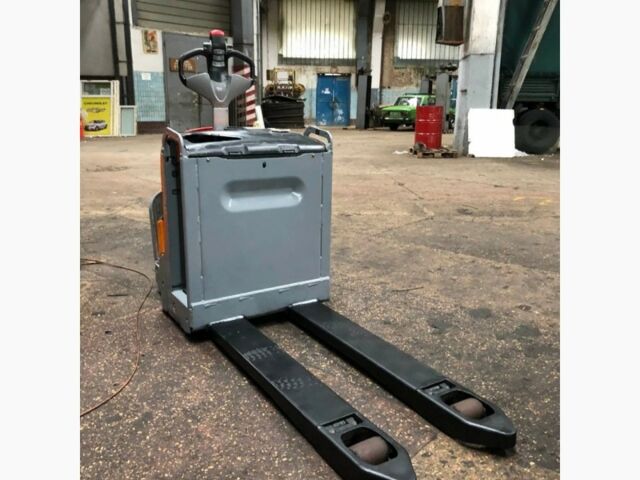 Другая Megane Scenic, объемом двигателя 6 л и пробегом 0 тыс. км за 2862 $, фото 1 на Automoto.ua