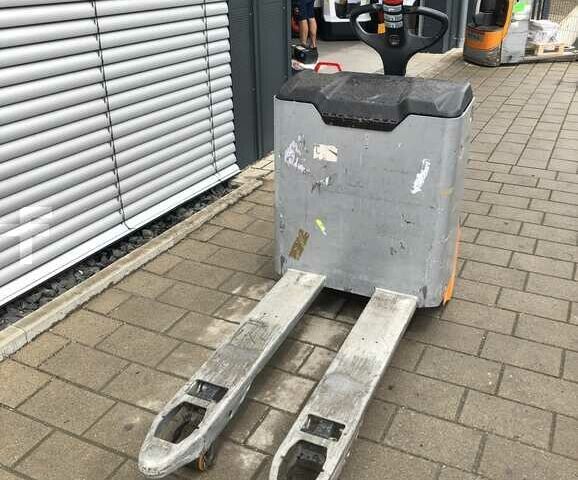 Другая Megane Scenic, объемом двигателя 6 л и пробегом 0 тыс. км за 2613 $, фото 1 на Automoto.ua