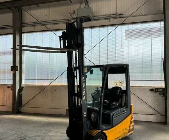 Другая Megane Scenic, объемом двигателя 6 л и пробегом 0 тыс. км за 10404 $, фото 2 на Automoto.ua