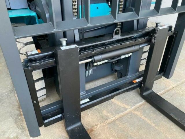 Другая Megane Scenic, объемом двигателя 6 л и пробегом 0 тыс. км за 25376 $, фото 3 на Automoto.ua