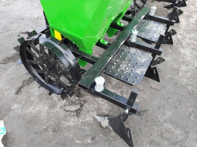 Другая Megane Scenic, объемом двигателя 2.3 л и пробегом 0 тыс. км за 544 $, фото 5 на Automoto.ua