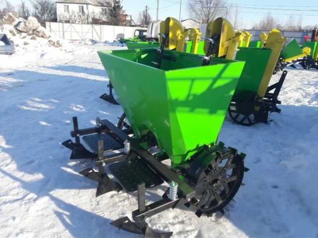 Другая Megane Scenic, объемом двигателя 2.3 л и пробегом 0 тыс. км за 544 $, фото 16 на Automoto.ua