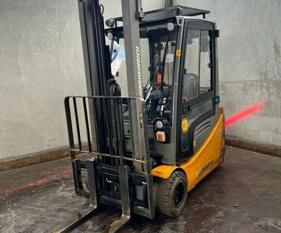 Другая Megane Scenic, объемом двигателя 2.3 л и пробегом 0 тыс. км за 10558 $, фото 8 на Automoto.ua