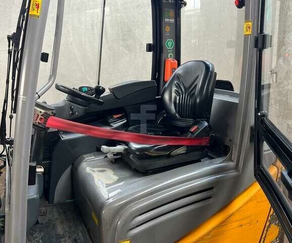 Другая Megane Scenic, объемом двигателя 2.3 л и пробегом 0 тыс. км за 10558 $, фото 2 на Automoto.ua