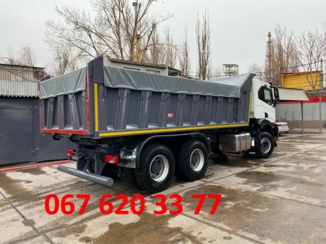 Другая Megane Scenic, объемом двигателя 14.86 л и пробегом 0 тыс. км за 10195 $, фото 4 на Automoto.ua