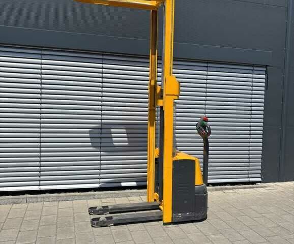 Другая Megane Scenic, объемом двигателя 14.86 л и пробегом 0 тыс. км за 2274 $, фото 7 на Automoto.ua