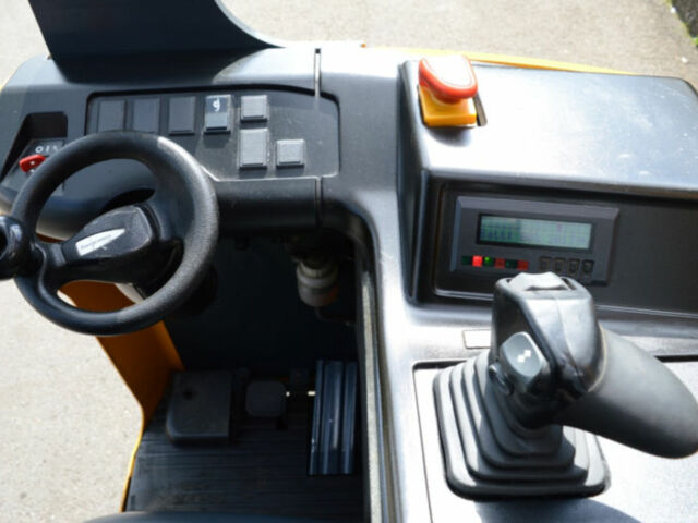 Другая Megane Scenic, объемом двигателя 14.86 л и пробегом 0 тыс. км за 8121 $, фото 1 на Automoto.ua