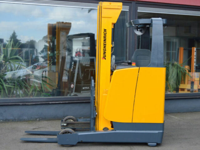 Другая Megane Scenic, объемом двигателя 14.86 л и пробегом 0 тыс. км за 8121 $, фото 8 на Automoto.ua