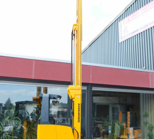 Другая Megane Scenic, объемом двигателя 14.86 л и пробегом 0 тыс. км за 8121 $, фото 9 на Automoto.ua