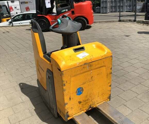 Другая Megane Scenic, объемом двигателя 14.86 л и пробегом 0 тыс. км за 3856 $, фото 4 на Automoto.ua