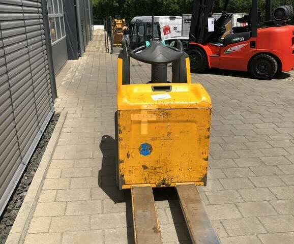 Другая Megane Scenic, объемом двигателя 14.86 л и пробегом 0 тыс. км за 3856 $, фото 3 на Automoto.ua