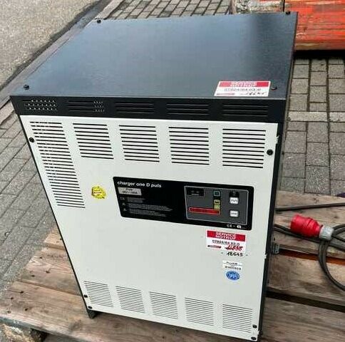 Другая Megane Scenic, объемом двигателя 0 л и пробегом 0 тыс. км за 15169 $, фото 4 на Automoto.ua