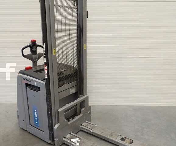 Другая Megane Scenic, объемом двигателя 0 л и пробегом 0 тыс. км за 12516 $, фото 1 на Automoto.ua