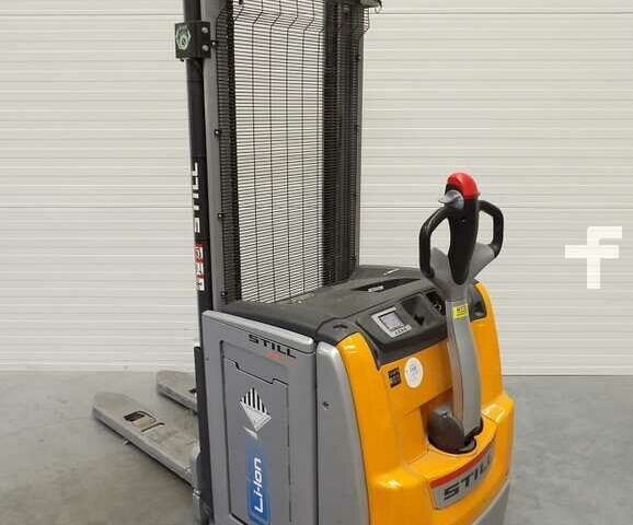 Другая Megane Scenic, объемом двигателя 0 л и пробегом 0 тыс. км за 12516 $, фото 2 на Automoto.ua