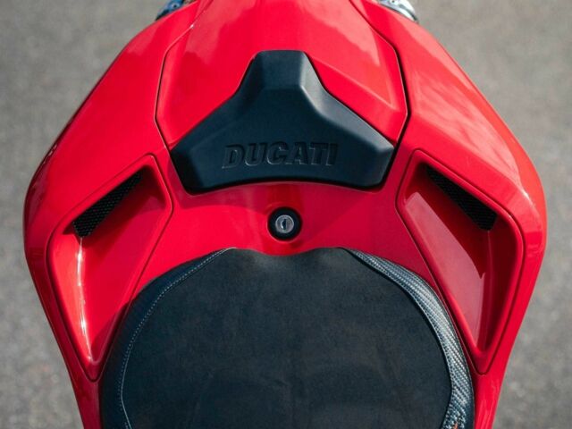 Дукати 1198, объемом двигателя 1.2 л и пробегом 0 тыс. км за 11500 $, фото 18 на Automoto.ua