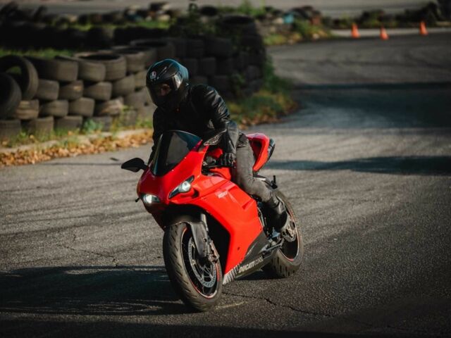 Дукати 1198, объемом двигателя 1.2 л и пробегом 0 тыс. км за 11500 $, фото 4 на Automoto.ua
