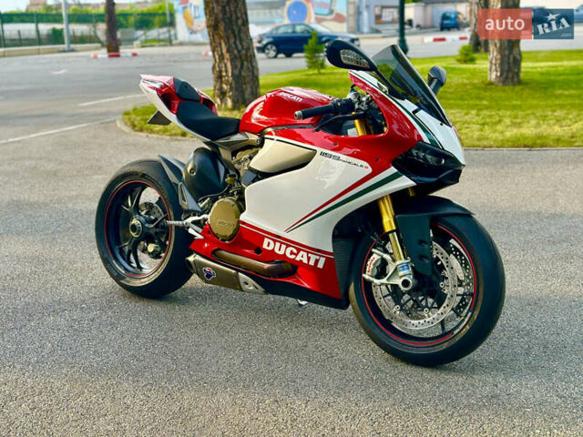 Красный Дукати 1199 Panigale S, объемом двигателя 1.2 л и пробегом 26 тыс. км за 26000 $, фото 1 на Automoto.ua