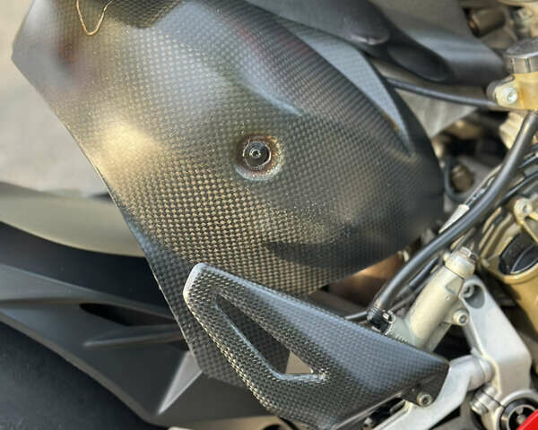 Красный Дукати 1199 Panigale S, объемом двигателя 1.2 л и пробегом 26 тыс. км за 26000 $, фото 15 на Automoto.ua