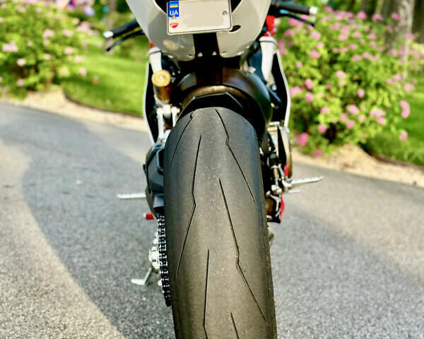 Красный Дукати 1199 Panigale S, объемом двигателя 1.2 л и пробегом 26 тыс. км за 26000 $, фото 7 на Automoto.ua