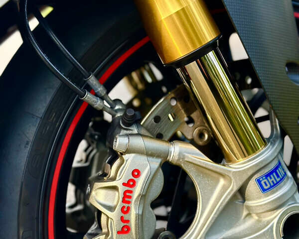 Красный Дукати 1199 Panigale S, объемом двигателя 1.2 л и пробегом 26 тыс. км за 26000 $, фото 10 на Automoto.ua