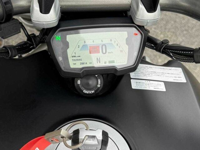 Дукаті 3302, об'ємом двигуна 1.26 л та пробігом 0 тис. км за 15000 $, фото 8 на Automoto.ua