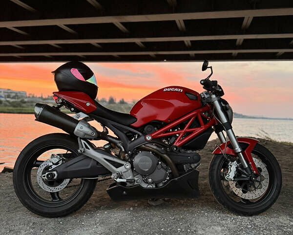 Красный Дукати 696, объемом двигателя 0.7 л и пробегом 20 тыс. км за 6300 $, фото 2 на Automoto.ua