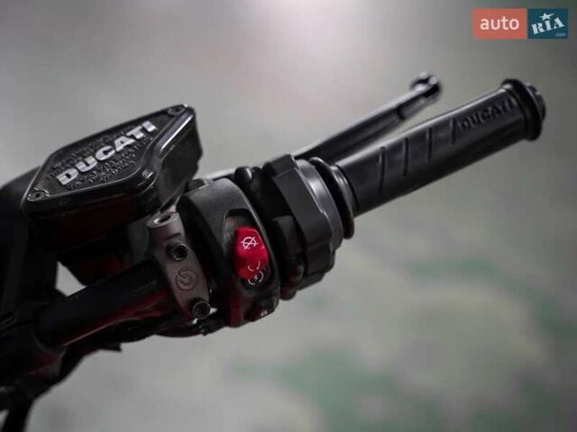 Красный Дукати Диавел, объемом двигателя 1.16 л и пробегом 1 тыс. км за 30500 $, фото 13 на Automoto.ua