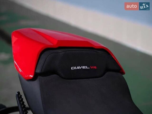 Красный Дукати Диавел, объемом двигателя 1.16 л и пробегом 1 тыс. км за 30500 $, фото 9 на Automoto.ua