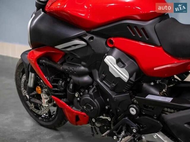 Красный Дукати Диавел, объемом двигателя 1.16 л и пробегом 1 тыс. км за 30500 $, фото 3 на Automoto.ua