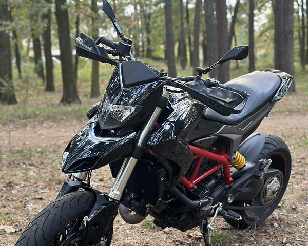 Красный Дукати Гипермотард, объемом двигателя 0.82 л и пробегом 18 тыс. км за 7500 $, фото 1 на Automoto.ua