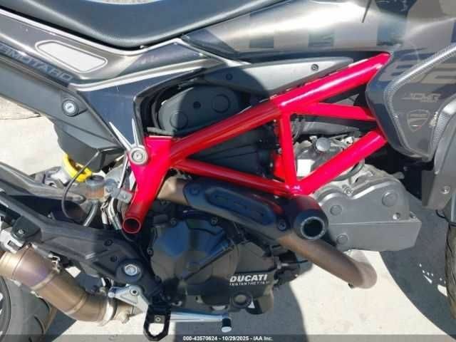 Дукати Гипермотард, объемом двигателя 0.82 л и пробегом 0 тыс. км за 4300 $, фото 7 на Automoto.ua