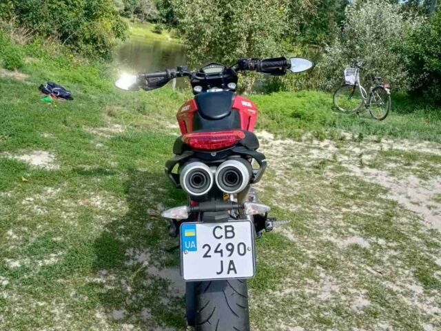 Дукати Гипермотард, объемом двигателя 0.8 л и пробегом 0 тыс. км за 5700 $, фото 6 на Automoto.ua