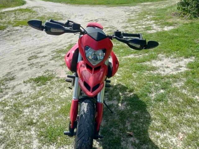 Дукати Гипермотард, объемом двигателя 0.8 л и пробегом 0 тыс. км за 5700 $, фото 10 на Automoto.ua